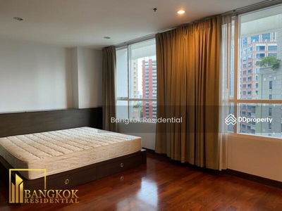 Urbana Langsuan, Bangkok, Thailand Urbana Langsuan, Bangkok, Thailand