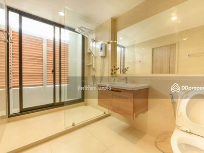 SHO Phatthanakan 32, Bangkok, Thailand SHO Phatthanakan 32, Bangkok, Thailand