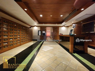 Langsuan Ville, Bangkok, Thailand Langsuan Ville, Bangkok, Thailand