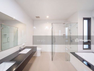 Gehäuse In Hang Dong, Thailand Gehäuse In Hang Dong, Thailand