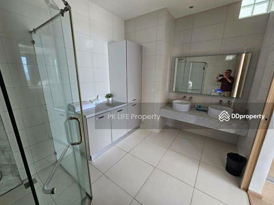 Housing in Ban Chalong, Thailand Housing in Ban Chalong, Thailand