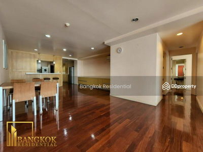 Urbana Sukhumvit 15, Bangkok, Thailand Urbana Sukhumvit 15, Bangkok, Thailand