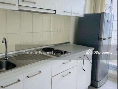 Life @ Ratchada, Bangkok, Thailand Life @ Ratchada, Bangkok, Thailand