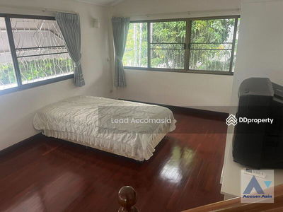 Garden, Pet friendly | 3 Bedrooms House for Sale and Rent in Sukhumvit, Bangkok near BTS Thong Lo, Bangkok, Thailand Garden, Pet friendly | 3 Bedrooms House for Sale and Rent in Sukhumvit, Bangkok near BTS Thong Lo, Bangkok, Thailand