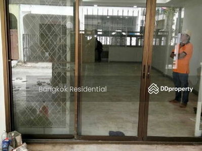 2 Bedroom Townhouse in Sukhumvit 39, Phrom Phong, Bangkok, Thailand 2 Bedroom Townhouse in Sukhumvit 39, Phrom Phong, Bangkok, Thailand