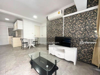 Thonglor Tower, Bangkok, Thailand Thonglor Tower, Bangkok, Thailand