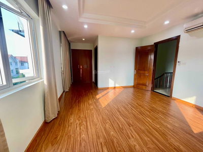 Vinhomes Riverside, Vietnam  Vinhomes Riverside, Vietnam