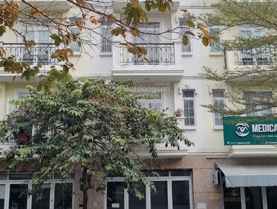 Adjacent to 96 Nguyen Huy Tuong, Vietnam Adjacent to 96 Nguyen Huy Tuong, Vietnam