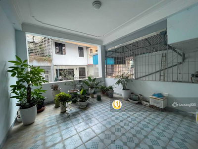 Gehäuse In Hanoi, Vietnam  Gehäuse In Hanoi, Vietnam