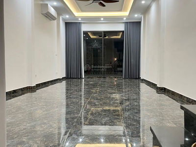 Gehäuse In Ha GJong, Vietnam Gehäuse In Ha GJong, Vietnam