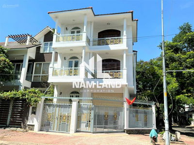 Gehäuse In Nha Be, Vietnam Gehäuse In Nha Be, Vietnam