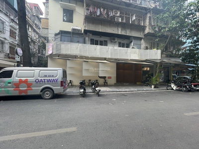 Gehäuse In Hanoi, Vietnam Gehäuse In Hanoi, Vietnam