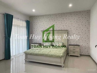 Phuc Loc Vien, Vietnam  Phuc Loc Vien, Vietnam