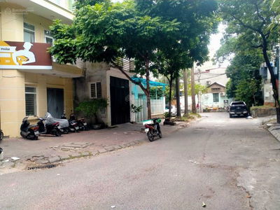 Housing in Hanoi, Vietnam  Housing in Hanoi, Vietnam