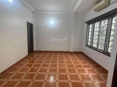 Gehäuse In Hanoi, Vietnam Gehäuse In Hanoi, Vietnam