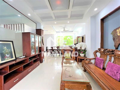 Gehäuse In Nha Be, Vietnam Gehäuse In Nha Be, Vietnam