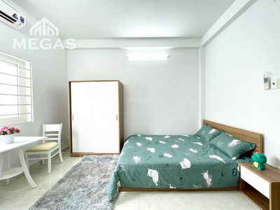 Minh Phung Street, Vietnam Minh Phung Street, Vietnam