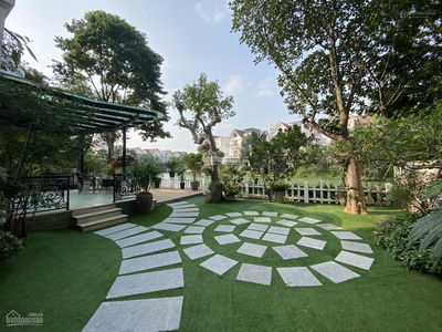 Gehäuse In Hanoi, Vietnam Gehäuse In Hanoi, Vietnam