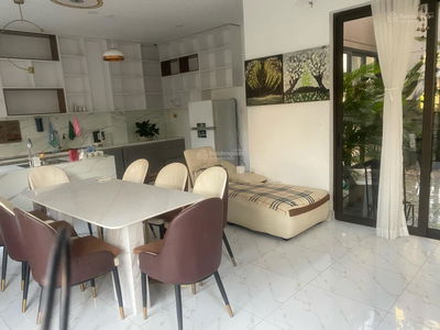 Swan Bay, Vietnam Swan Bay, Vietnam