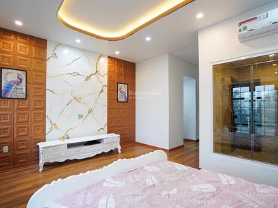 Lakeside Palace, Vietnam Lakeside Palace, Vietnam