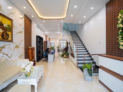 Lakeside Palace, Vietnam Lakeside Palace, Vietnam