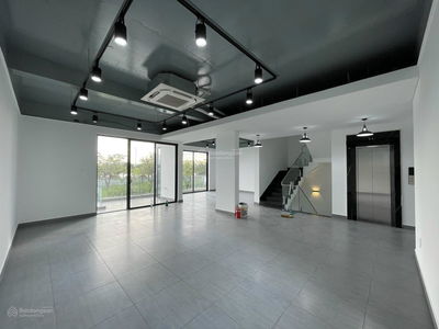 Gehäuse In Nha Be, Vietnam Gehäuse In Nha Be, Vietnam