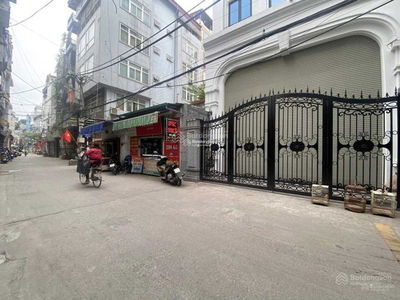 Жилье в Hanoi, Vietnam Жилье в Hanoi, Vietnam