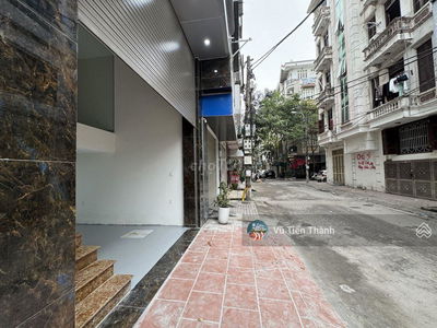 Gehäuse In Hanoi, Vietnam Gehäuse In Hanoi, Vietnam