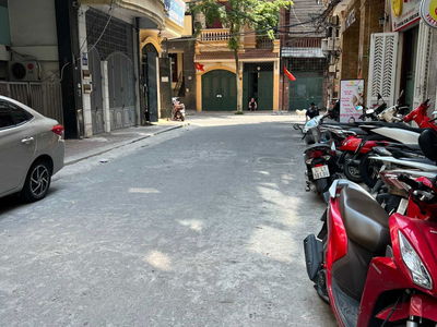 Housing in Hanoi, Vietnam Housing in Hanoi, Vietnam