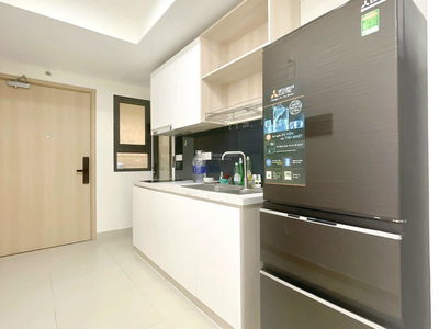 Topaz Twins, Vietnam Topaz Twins, Vietnam