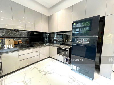 Phú Mỹ Hưng, Vietnam  Phú Mỹ Hưng, Vietnam