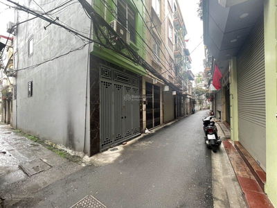 Gehäuse In Hanoi, Vietnam Gehäuse In Hanoi, Vietnam