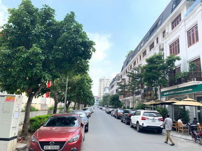 Housing in Hanoi, Vietnam Housing in Hanoi, Vietnam