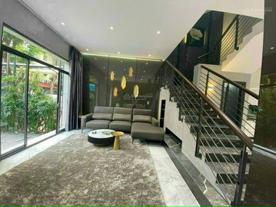 Phú Mỹ Hưng, Vietnam  Phú Mỹ Hưng, Vietnam