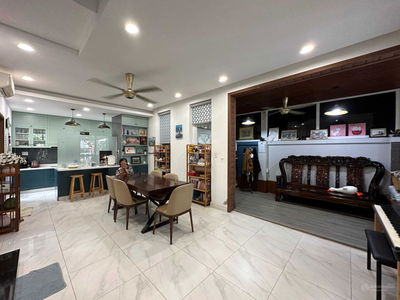 Jamona Golden Silk, Vietnam  Jamona Golden Silk, Vietnam