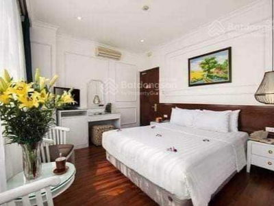 Hang Than Street, Vietnam Hang Than Street, Vietnam