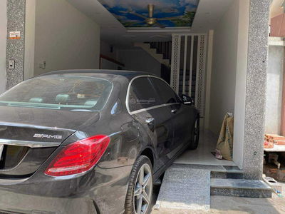 Gehäuse In Ha GJong, Vietnam Gehäuse In Ha GJong, Vietnam