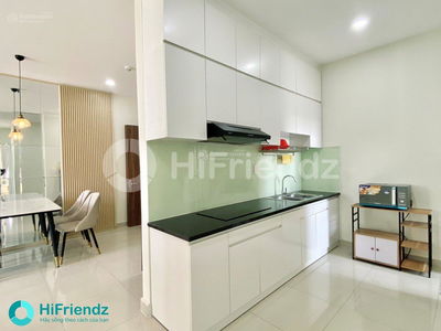 Topaz Elite, Vietnam  Topaz Elite, Vietnam