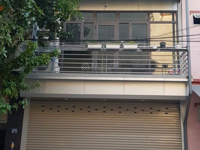 Gehäuse In Ha GJong, Vietnam Gehäuse In Ha GJong, Vietnam