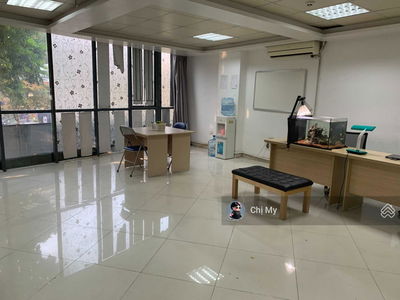 Gehäuse In Hanoi, Vietnam Gehäuse In Hanoi, Vietnam