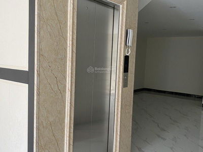 Gehäuse In Hanoi, Vietnam Gehäuse In Hanoi, Vietnam