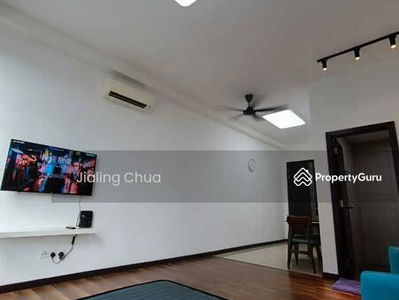 Molek Regency, Malaysia Molek Regency, Malaysia