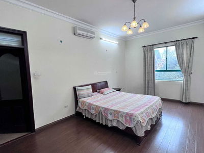 Trung Hoa Nhan Chinh, Vietnam Trung Hoa Nhan Chinh, Vietnam