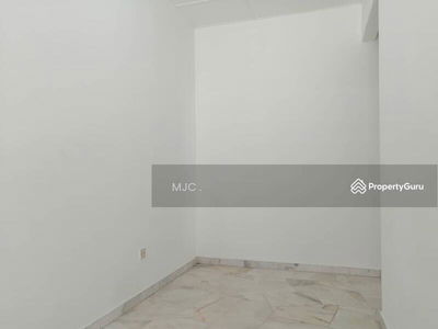 End Lot 2 storey house @ Taman Saga , Klang, Malaysia End Lot 2 storey house @ Taman Saga , Klang, Malaysia