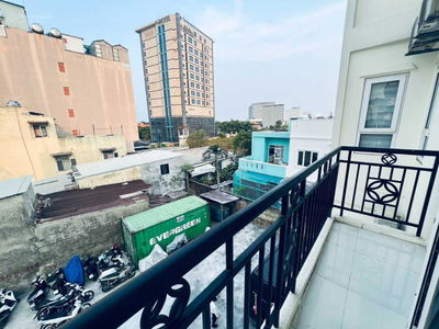 Vo Nguyen Giap Street, Vietnam  Vo Nguyen Giap Street, Vietnam