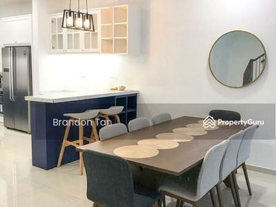 Penduline @ Bandar Rimbayu, Malaysia Penduline @ Bandar Rimbayu, Malaysia