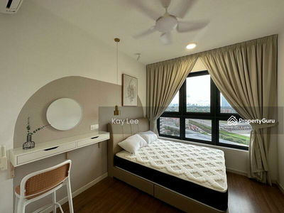 M Vertica, Malaysia M Vertica, Malaysia