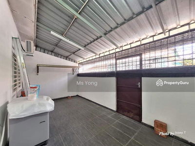 Gunung Rapat Ampang Taman Cempaka Ipoh Perak, Malaysia Gunung Rapat Ampang Taman Cempaka Ipoh Perak, Malaysia