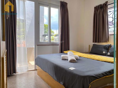 Pham Viet Chanh Street, Vietnam  Pham Viet Chanh Street, Vietnam