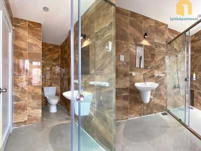 Pham Viet Chanh Street, Vietnam  Pham Viet Chanh Street, Vietnam